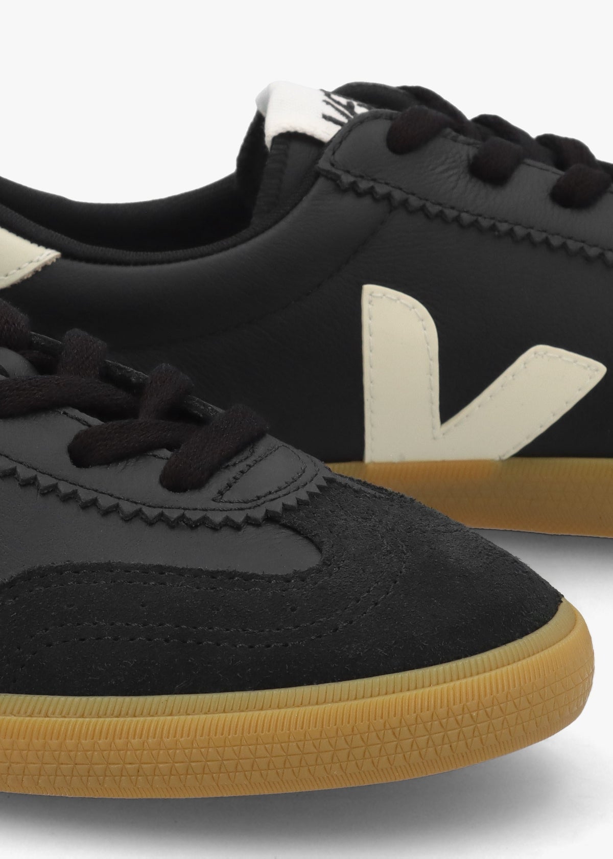 Women's Volley O.T Leather Black Pierre Trainers