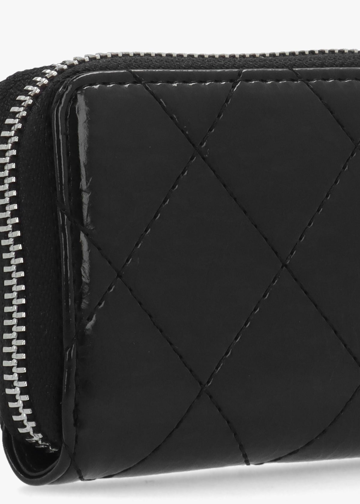 Wakanda Diamond Quilt Patent Nero Zip Around Purse