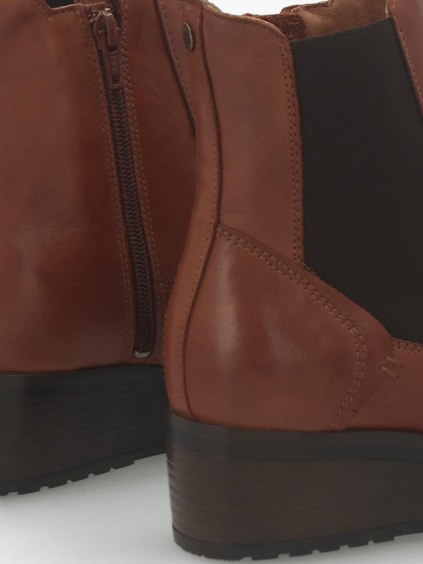 Bezzie Tan Leather Wedge Ankle Boots