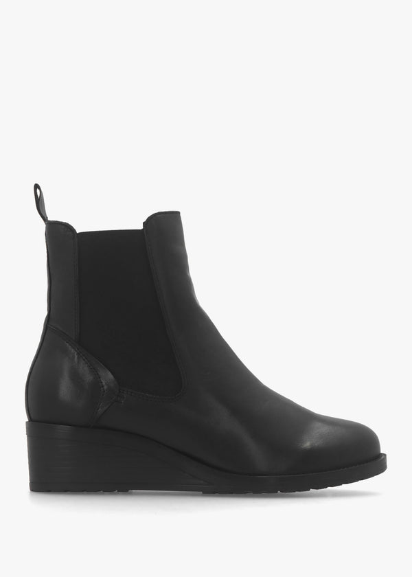 Bezzie Black Leather Wedge Ankle Boots