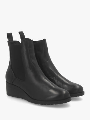 Bezzie Black Leather Wedge Ankle Boots