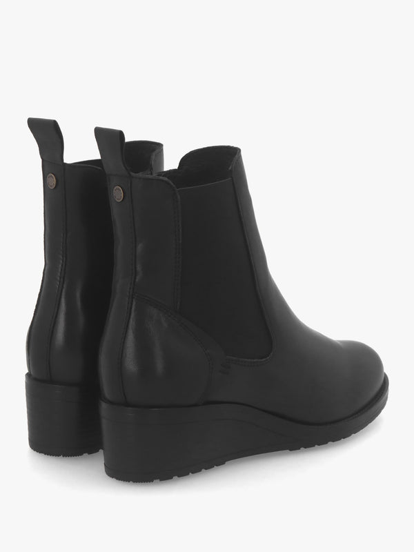 Bezzie Black Leather Wedge Ankle Boots