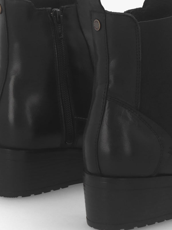 Bezzie Black Leather Wedge Ankle Boots