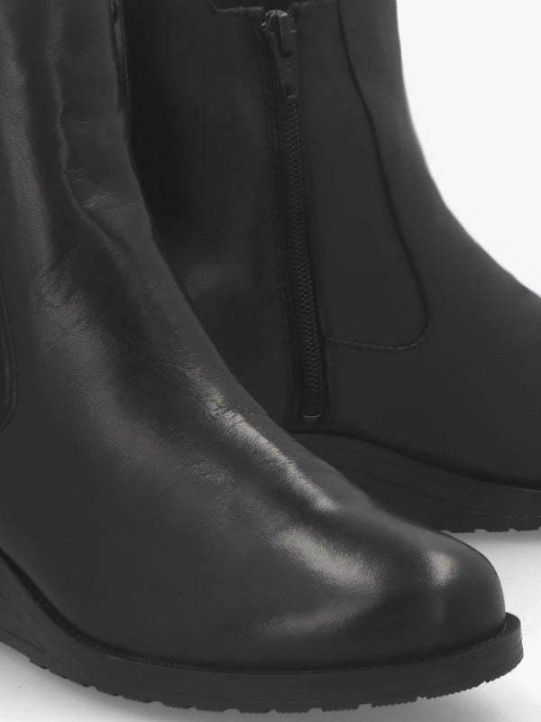 Bezzie Black Leather Wedge Ankle Boots