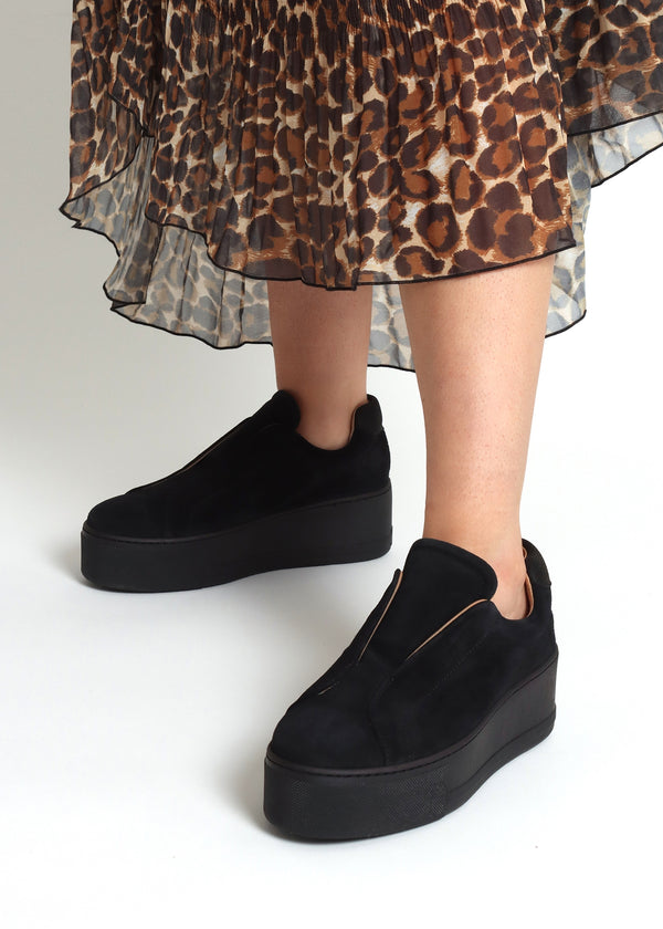 Tred Black Suede Laceless Flatform Trainers