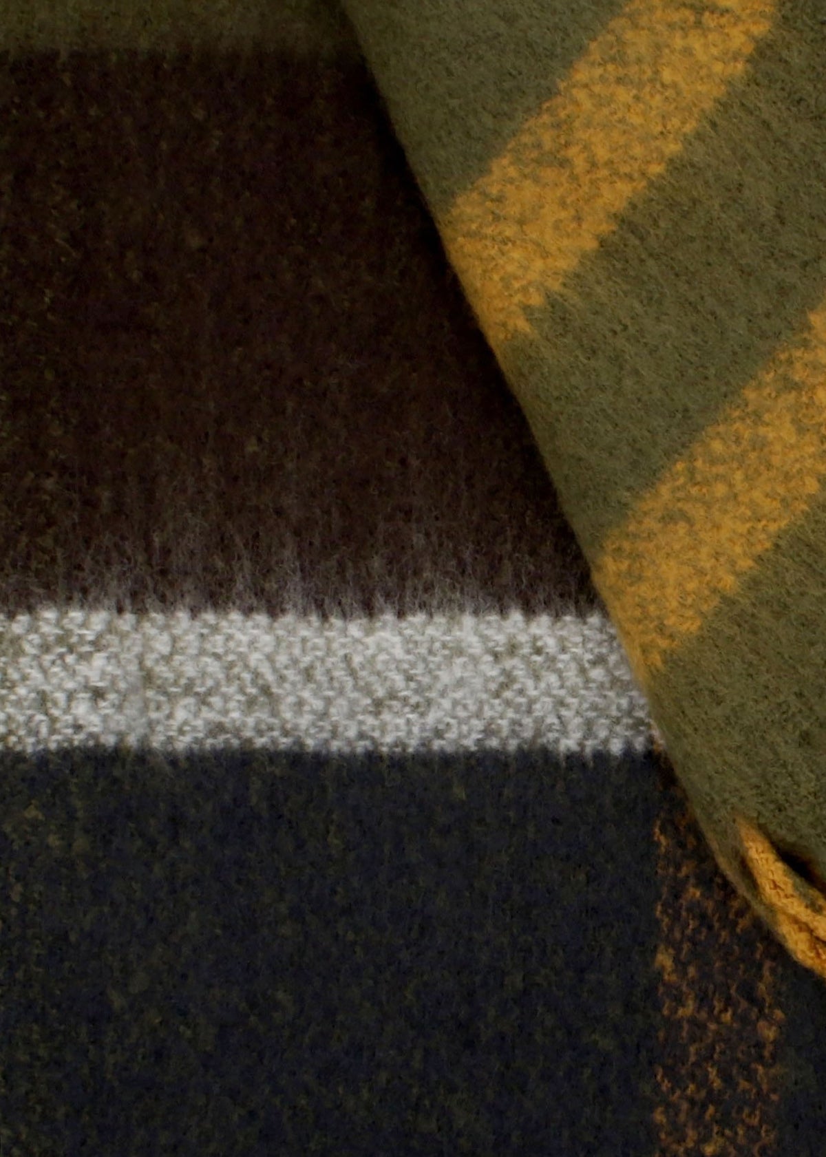 Isla Classic Tartan Bouclé Scarf