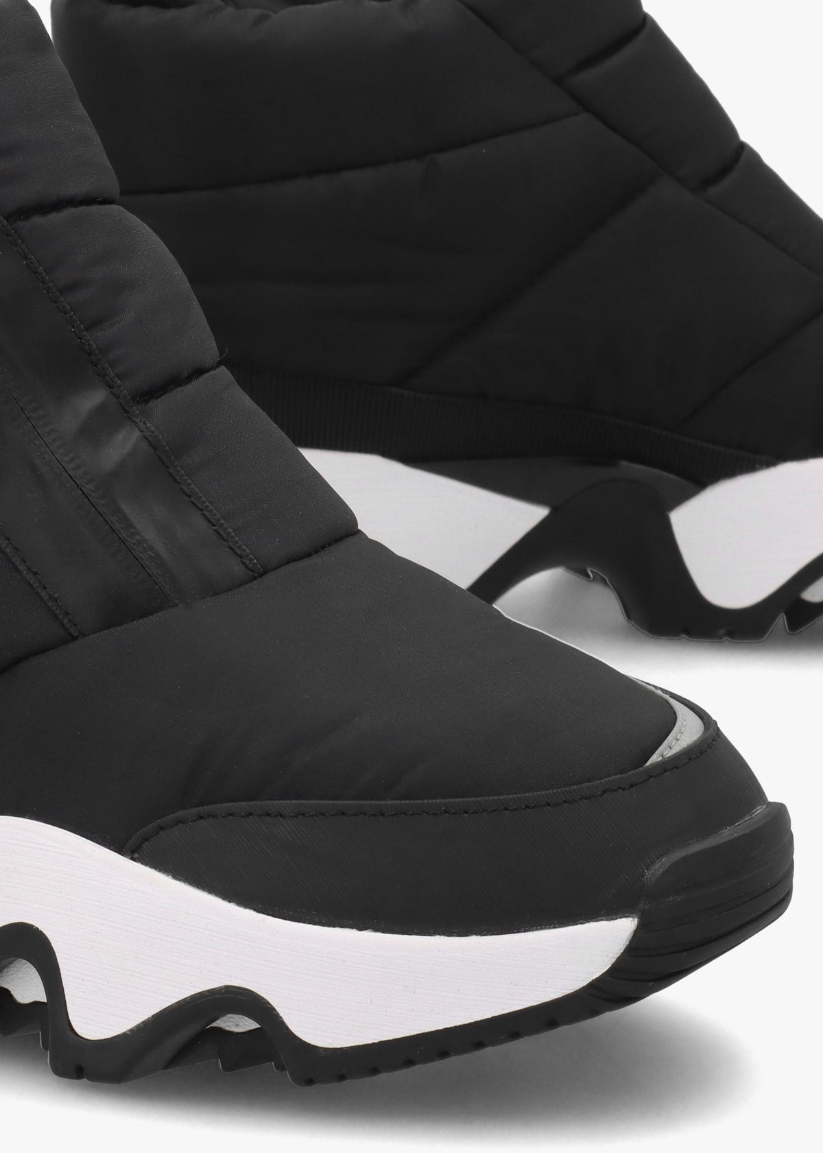 Women's Kinetic™ Impact Puffy Waterproof Black Noir Trainers
