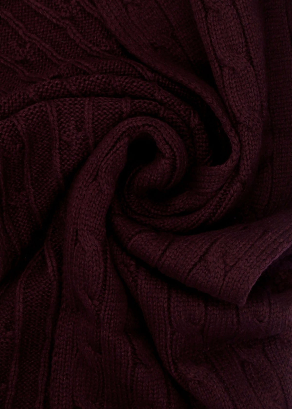 Crest-Patch Burgundy Cable Knit Scarf