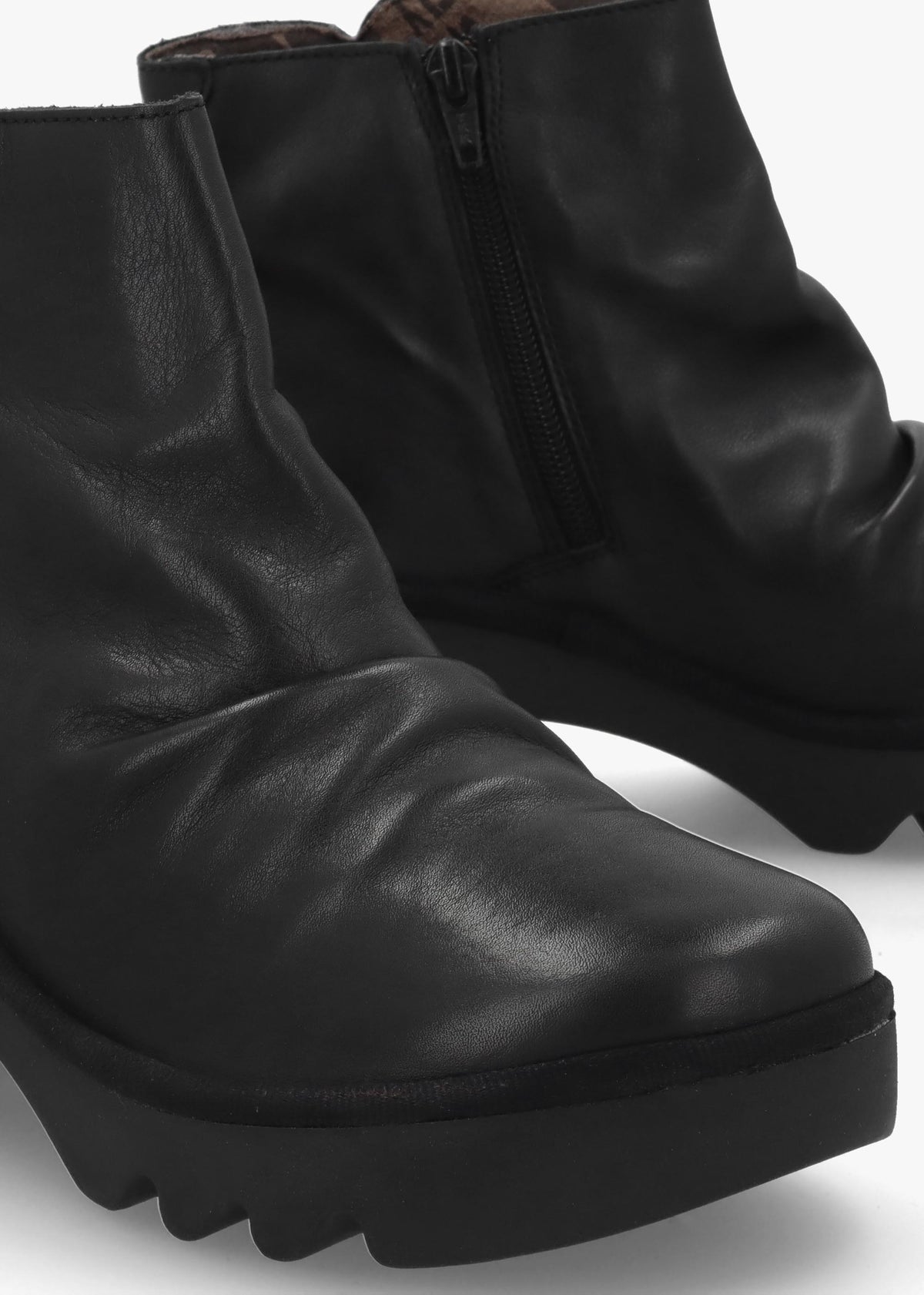 Tulp Black Leather Rouched Block Heel Ankle Boots