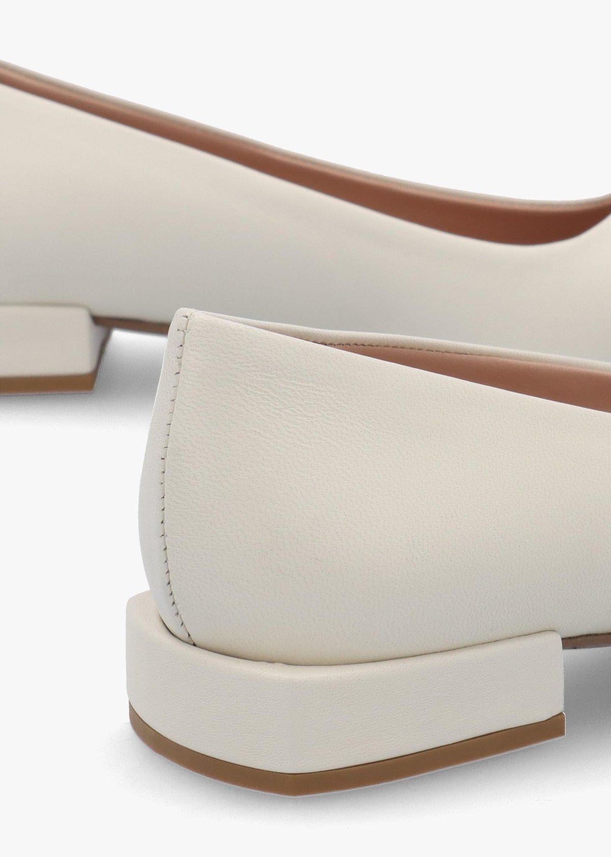 Saria White & Black Leather Toe Cap Pumps