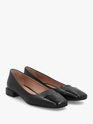 Saria Black Leather Patent Toe Cap Pumps