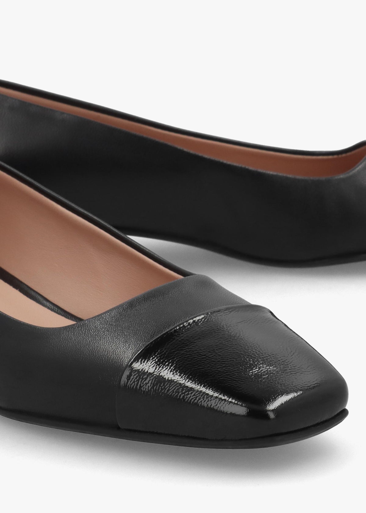Saria Black Leather Patent Toe Cap Pumps