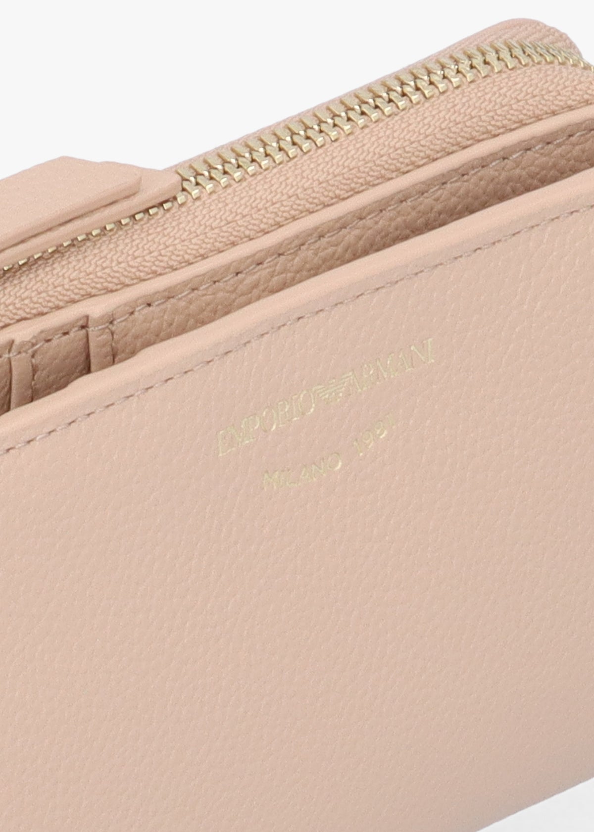 Bifold Nudo Tumbled Leather Zip Around Wallet