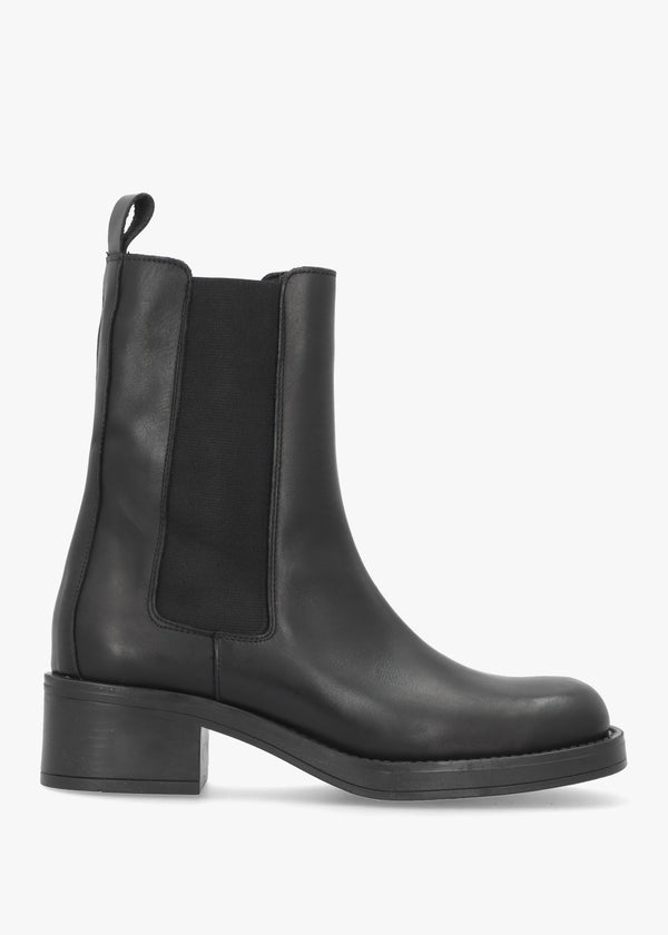 Black Leather Curved Square Toe Block Heel Chelsea Boots