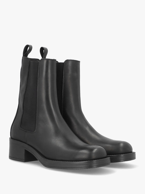 Black Leather Curved Square Toe Block Heel Chelsea Boots