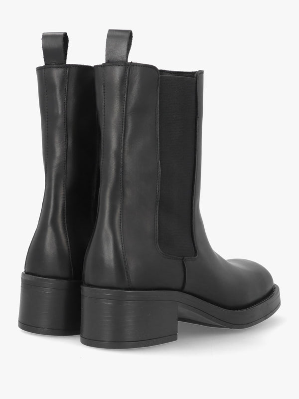 Black Leather Curved Square Toe Block Heel Chelsea Boots