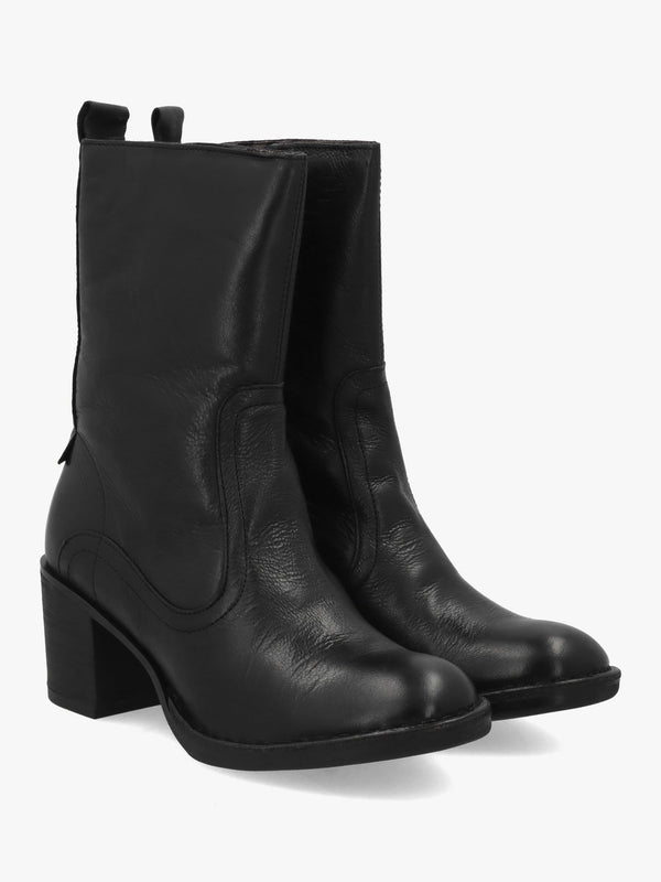 Bore Black Leather Heeled Calf Boots