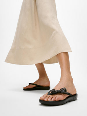 Iqushion Glitz Bow Black Flip Flops