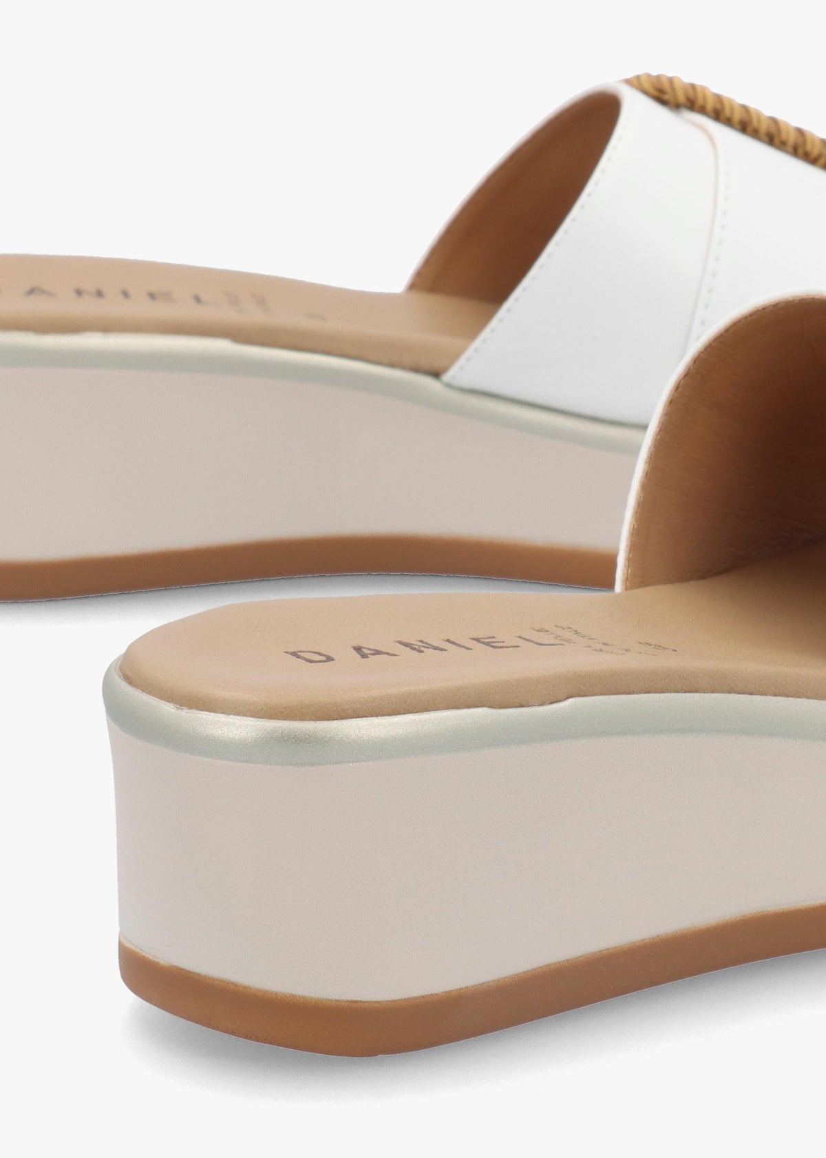Rowhip White Leather Woven Buckle Flatform Mules