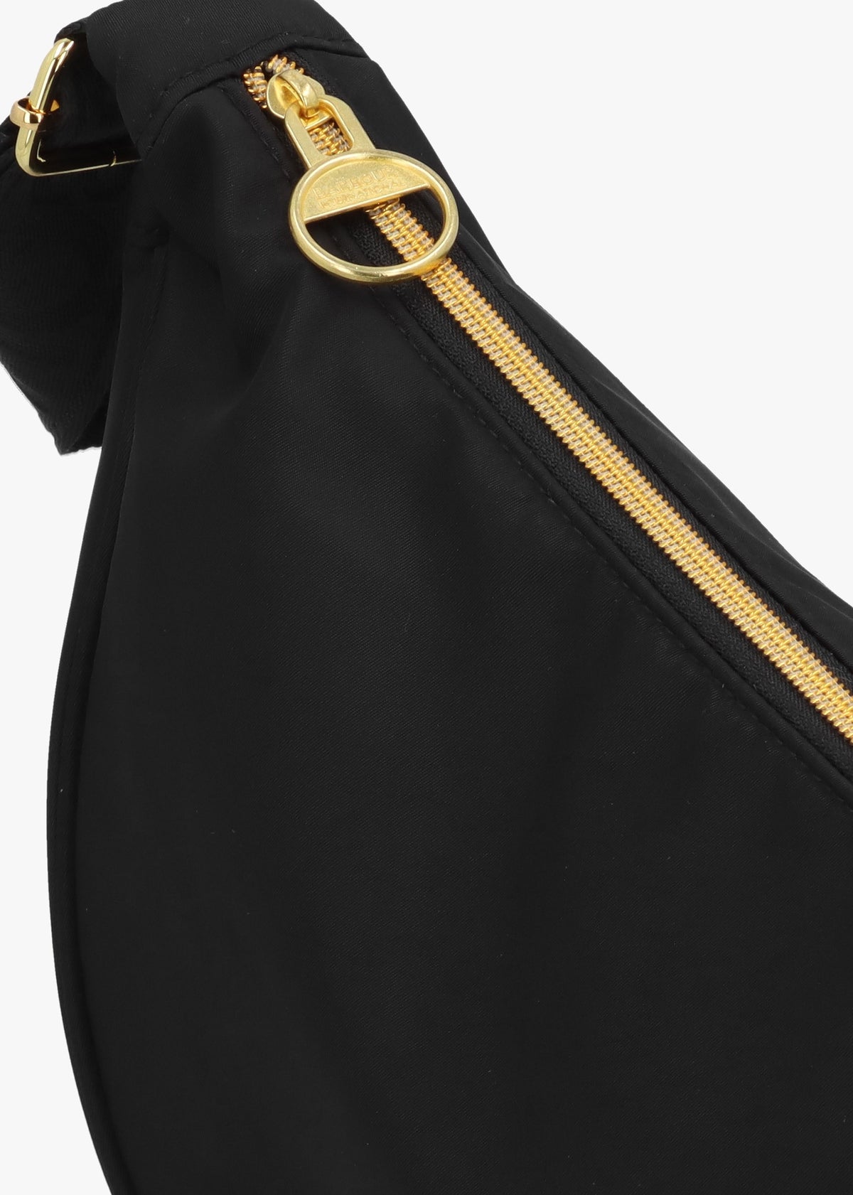 Qualify Classic Black Sling Bag