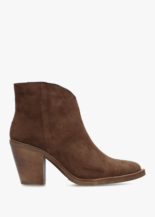 Lestern Brown Suede Western Ankle Boots