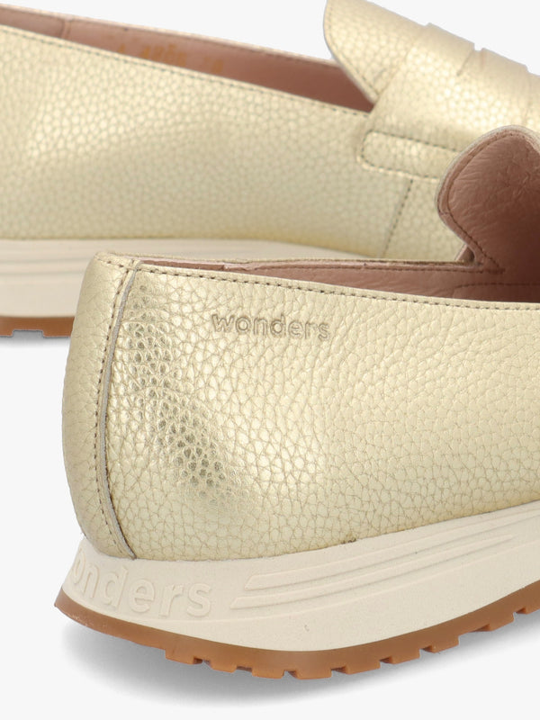 Towanda Platino Leather Loafers