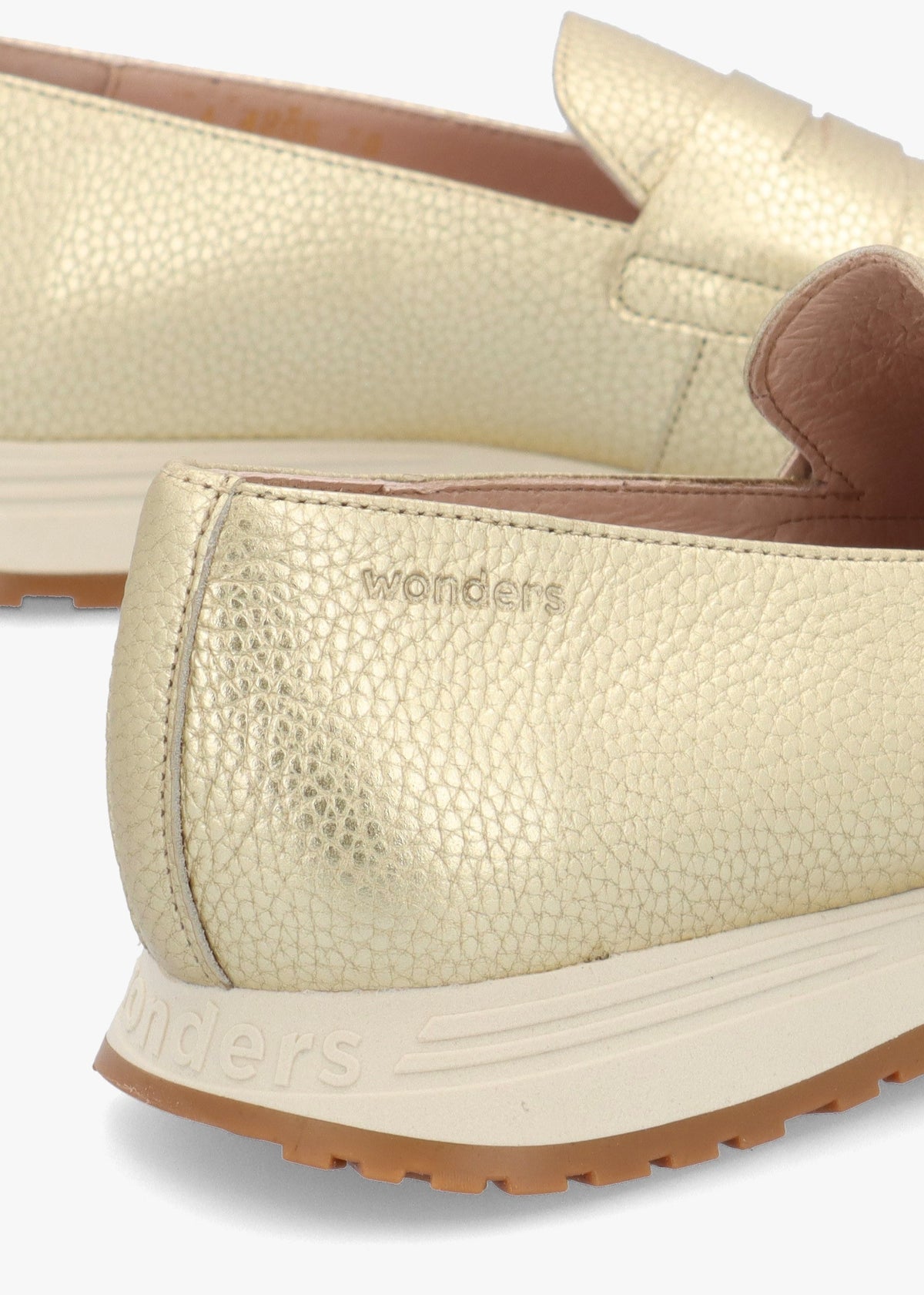 Towanda Platino Leather Loafers