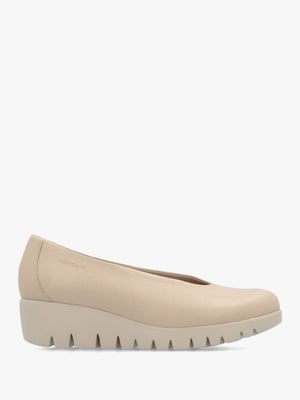 Flyer Beige Leather Low Wedge Court Shoes