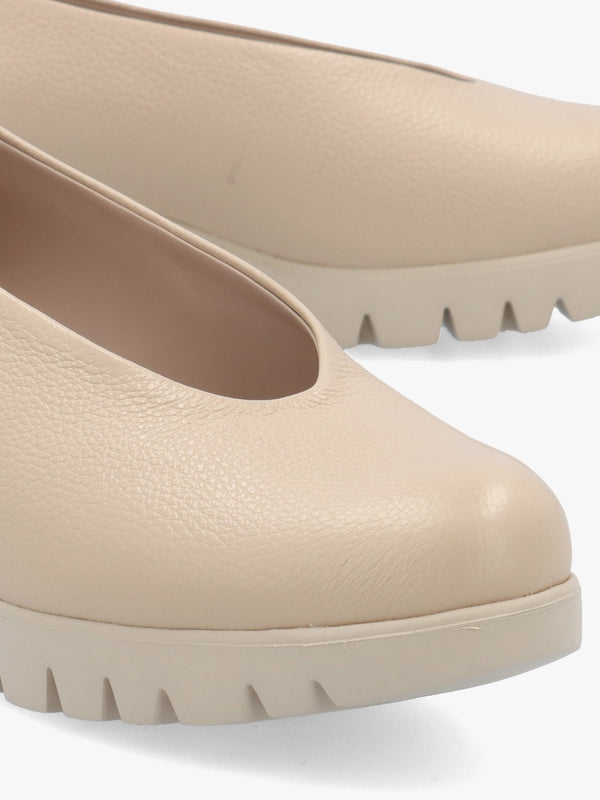 Flyer Beige Leather Low Wedge Court Shoes