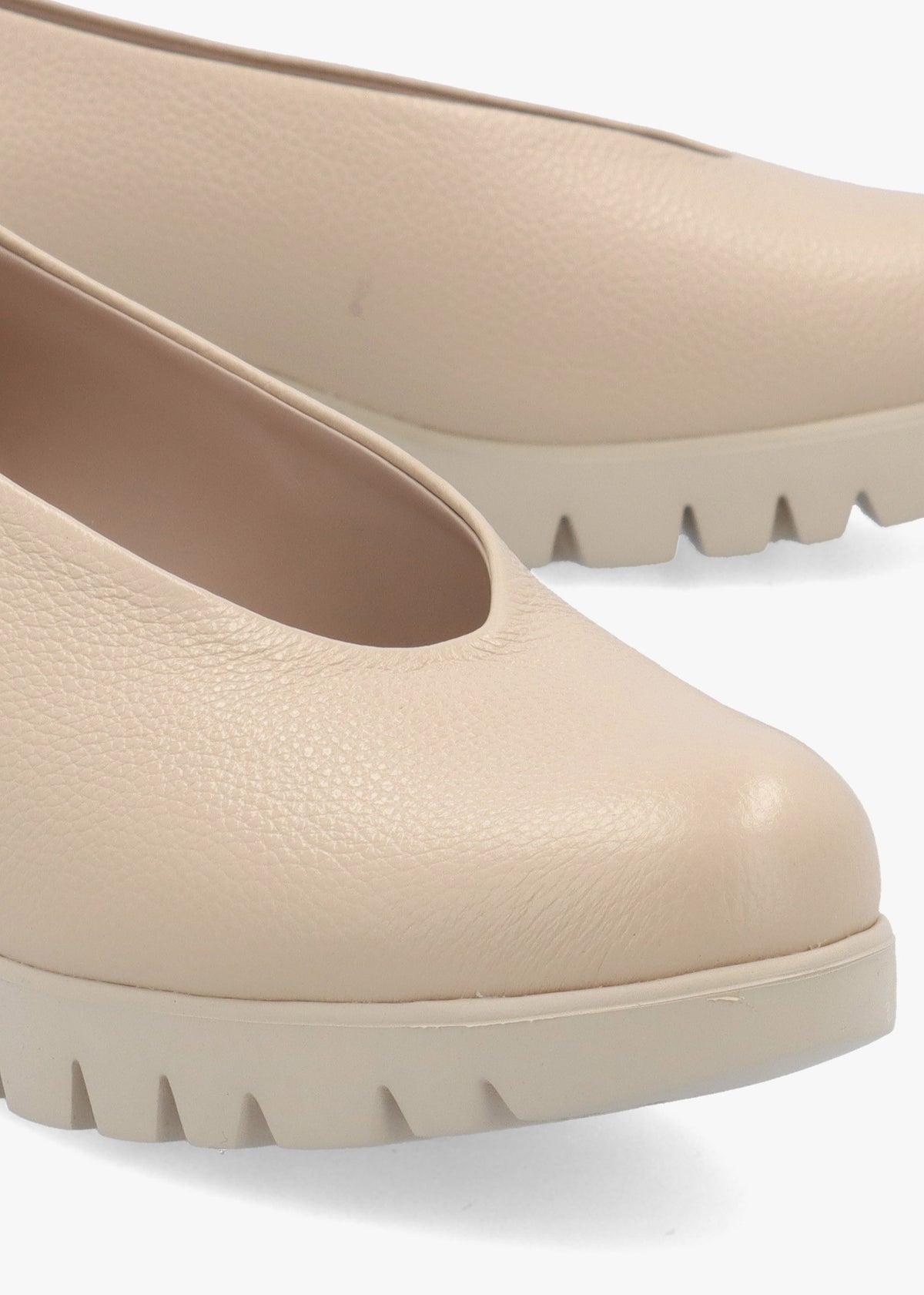 Flyer Beige Leather Low Wedge Court Shoes