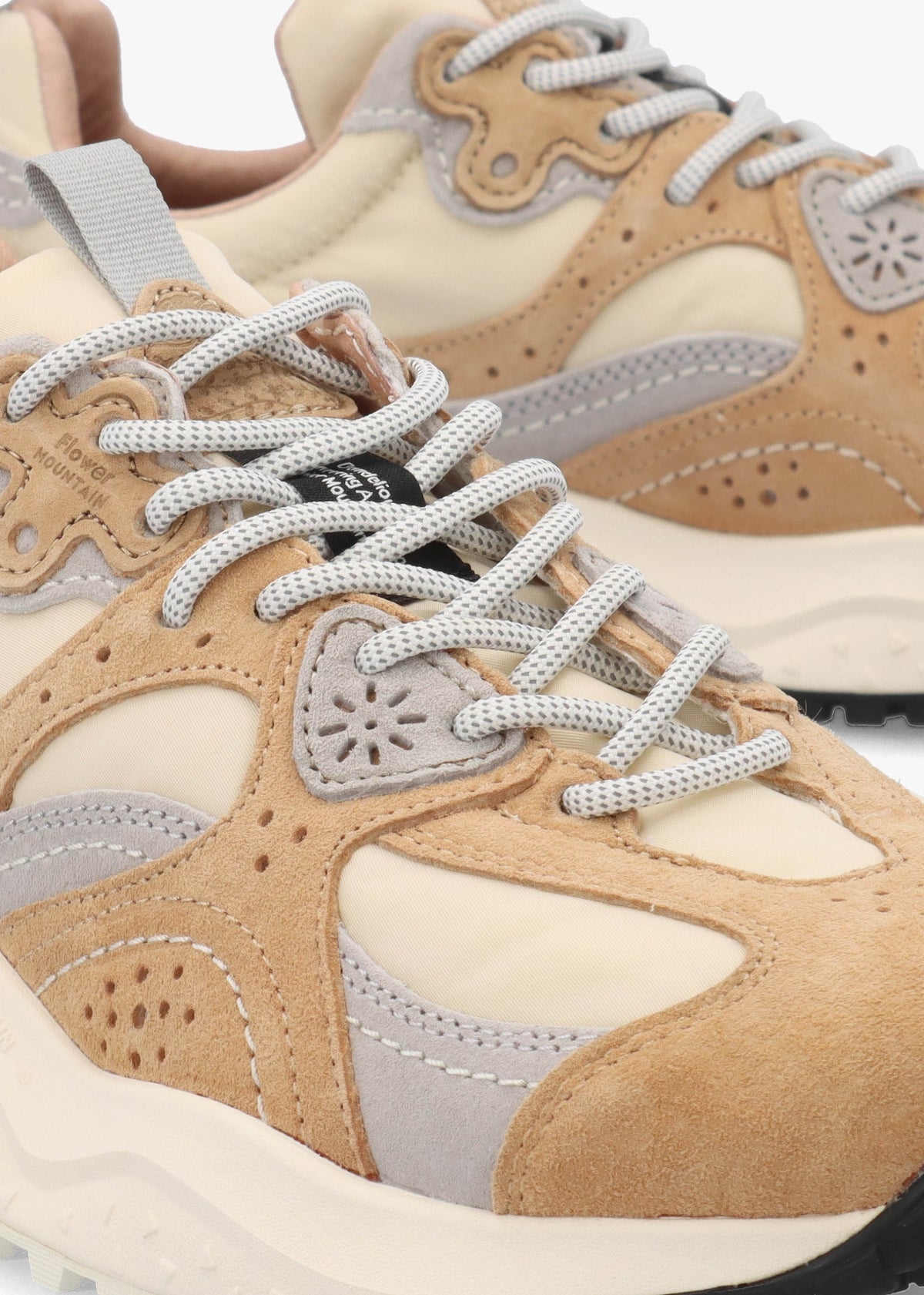 Men’s Wave Uni Beige Cream Light Grey Nylon & Suede Trainers