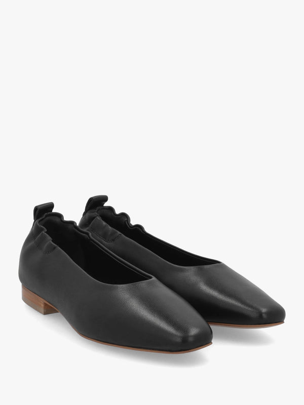 Elm Grove Black Leather Ballet Pumps