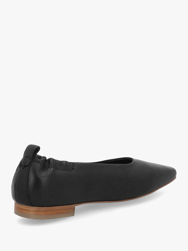 Elm Grove Black Leather Ballet Pumps