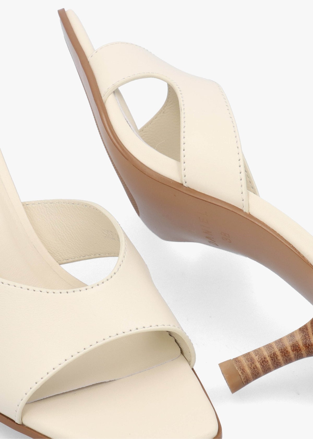 Sule Cream Leather Mid Heel Mules
