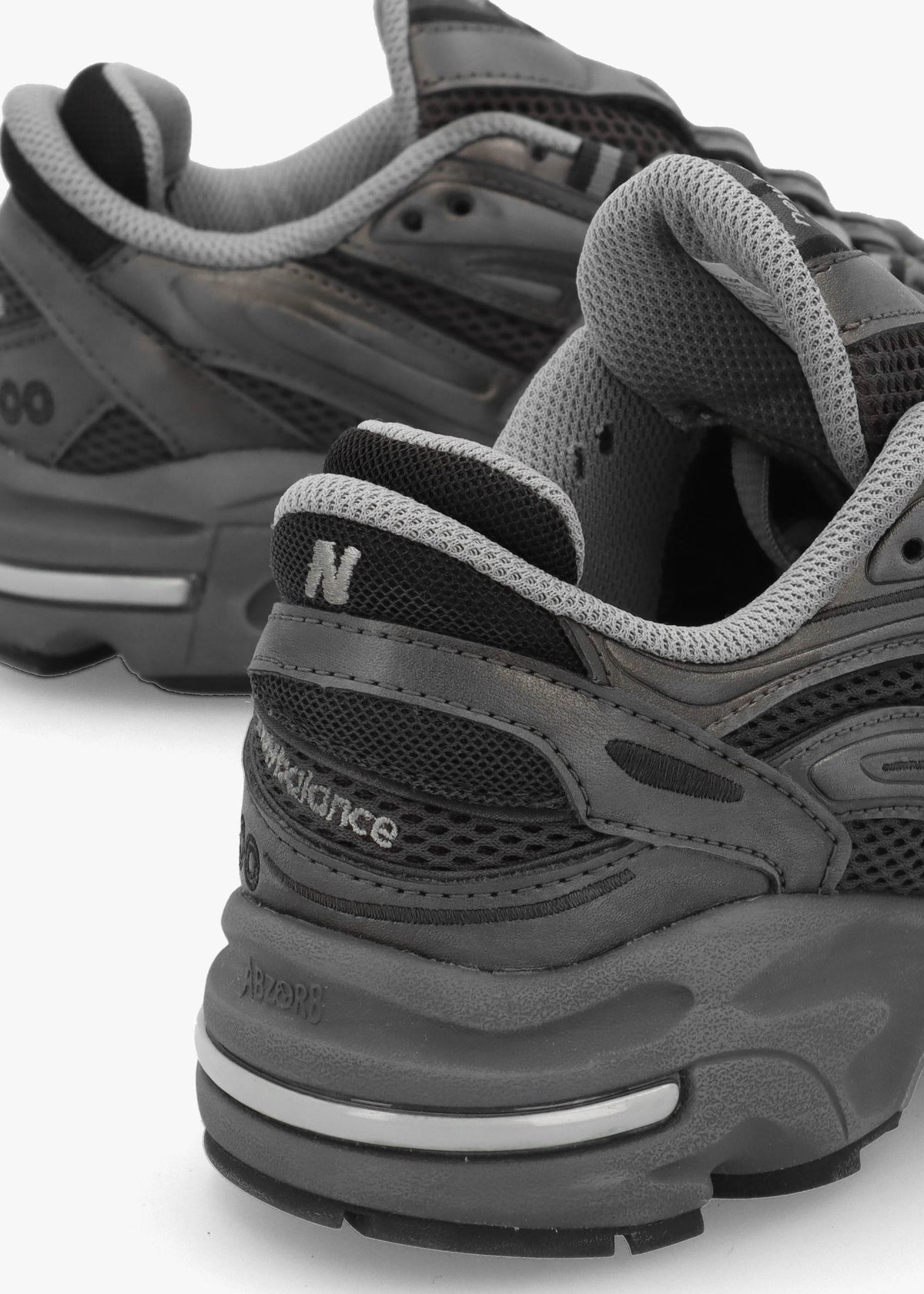 Women’s 1000 Black Trainers