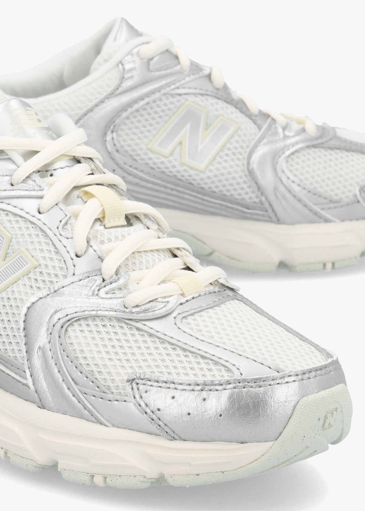 Women’s U530 Silver Metallic With Reflections Trainers