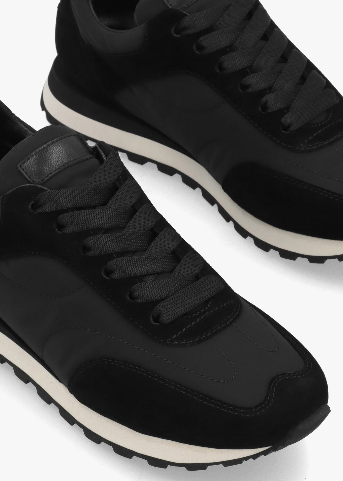 Abel Black Runner Trainers