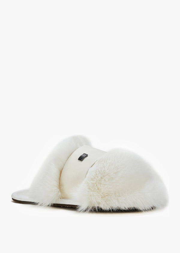 Muchas Luxe White Faux Fur Slippers