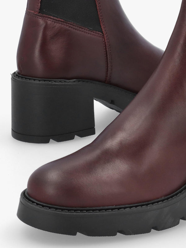 Luxor Burgundy Leather Block Heel Chelsea Boots