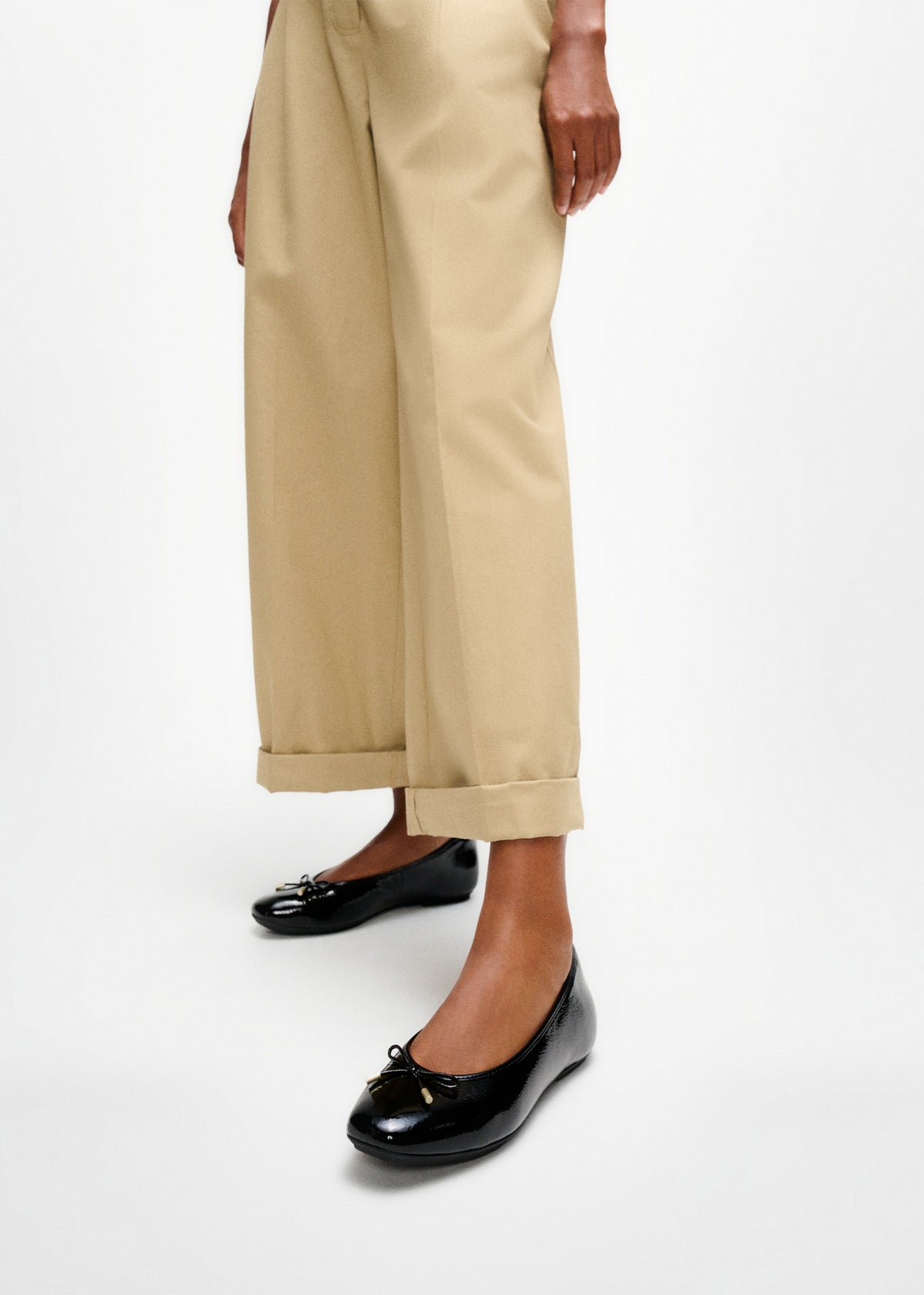 Delicato Bow Black Leather Ballet Pumps