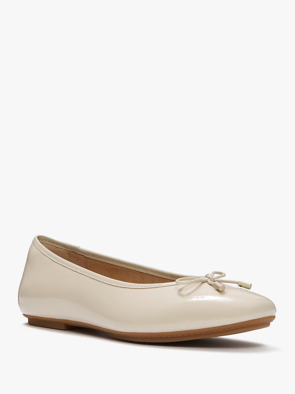 FitFlop Delicato Bow Beige Leather Ballet Pumps