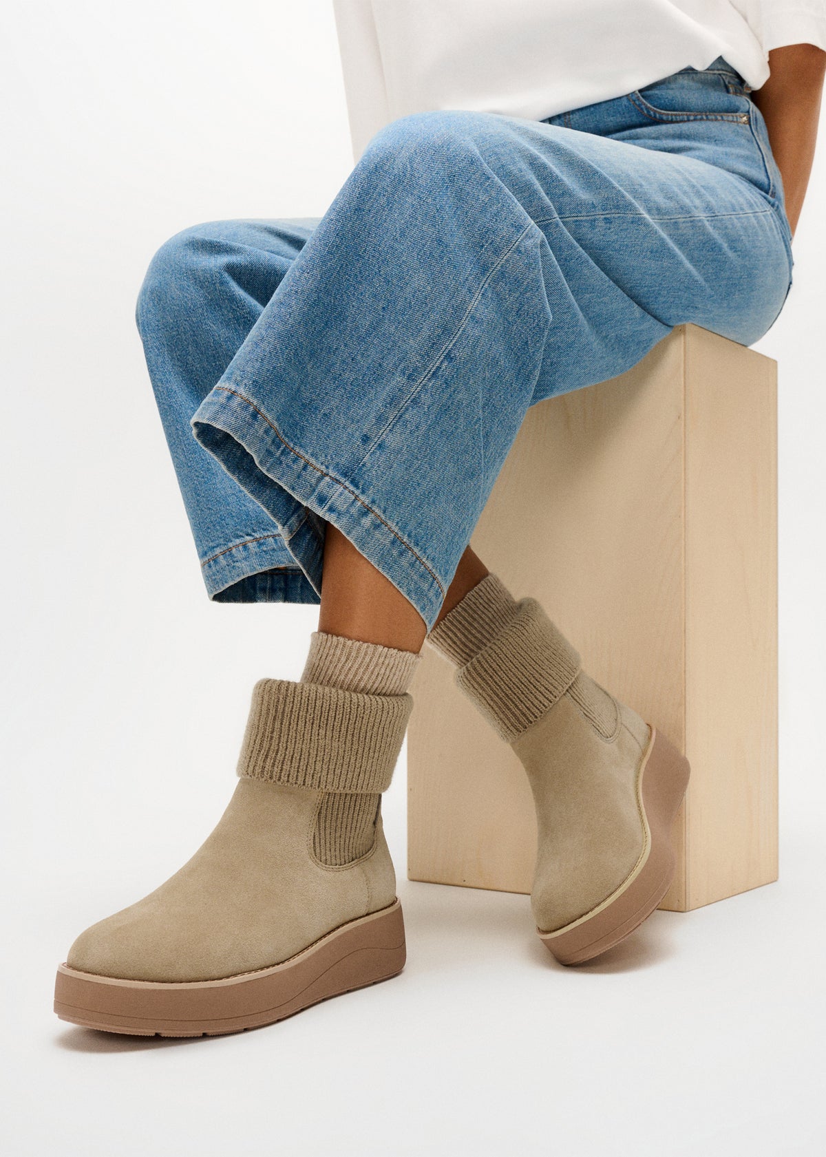 FitFlop GEN-FF Roam Beige Suede Knitted Collar Chelsea Boots