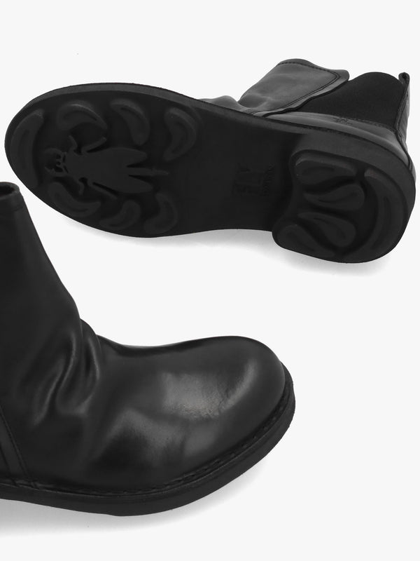 Noux Black Leather Chelsea Boots