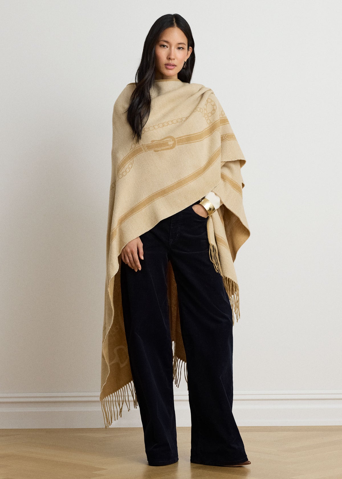 Belting-Motif Fringe Trim Jacquard Beige Ruana