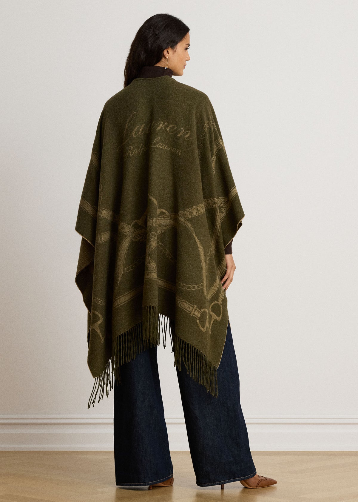Belting-Motif Fringe Trim Jacquard Green Ruana