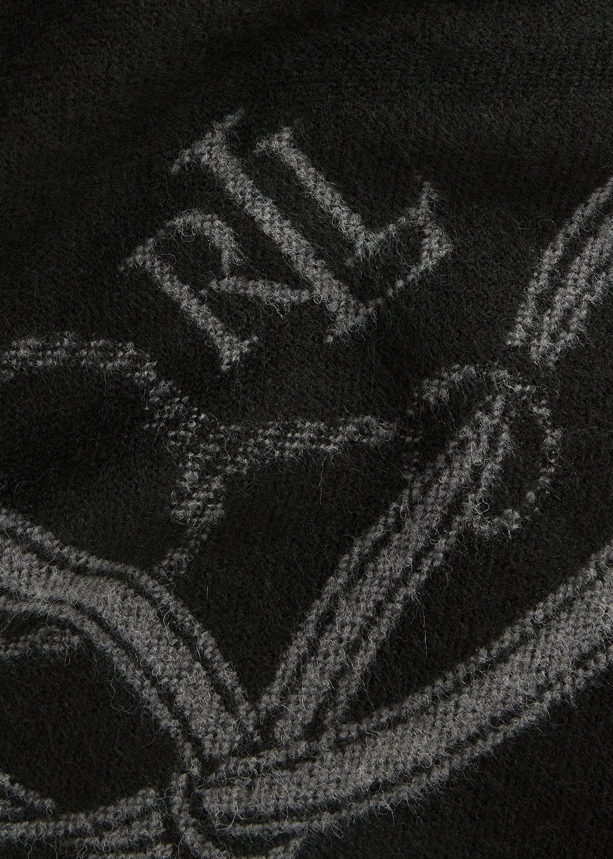 Belting-Motif Black Scarf & Beanie Gift Set