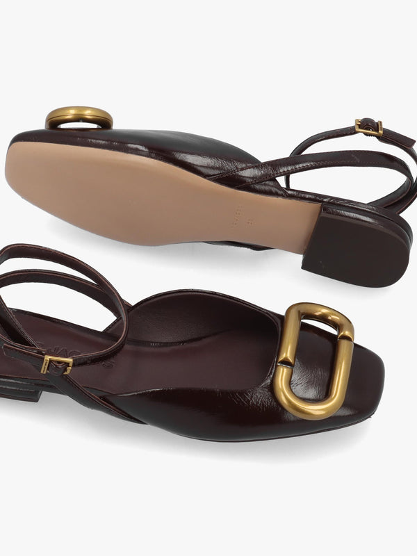 Marc Jacobs The Pop J Marc Fondant Leather Closed Toe Sandals
