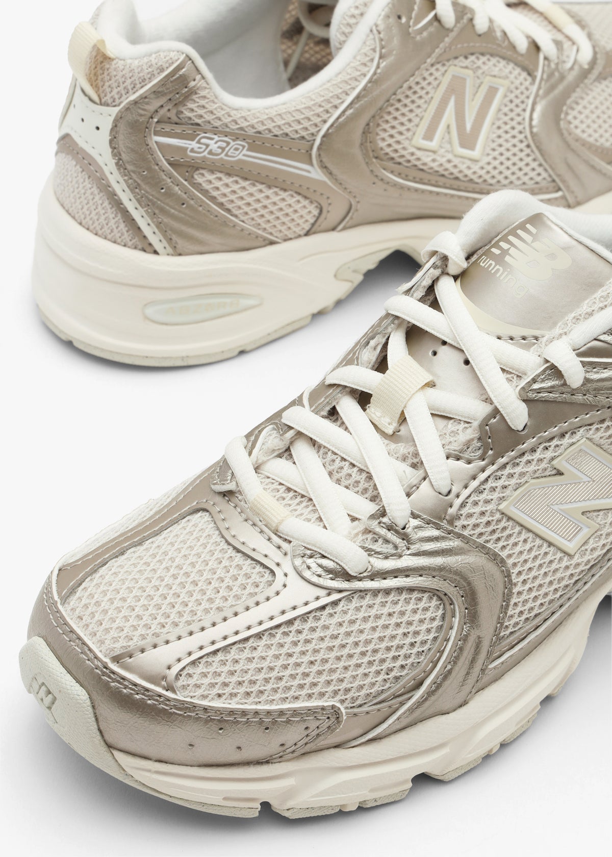 New Balance Women’s 530 Gold Metallic With Reflections Trainers