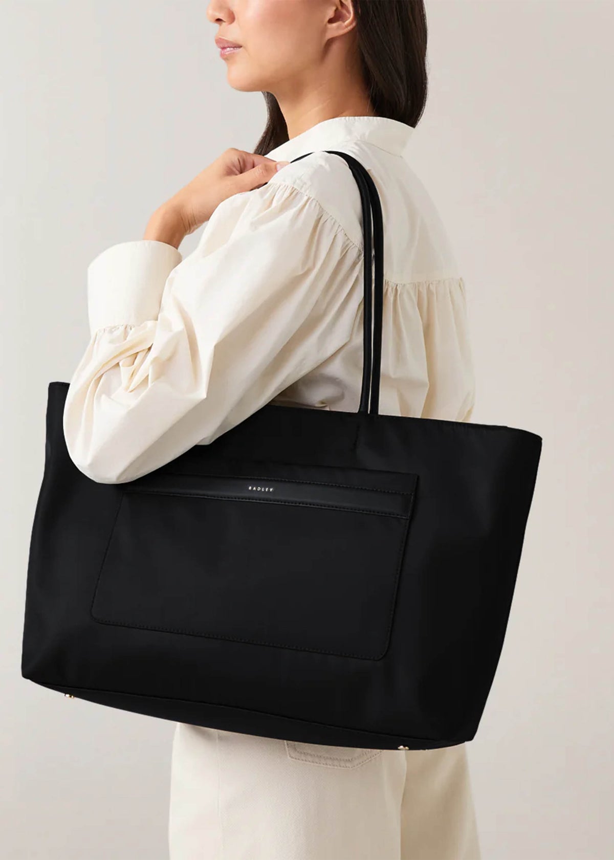 Large Holland Park Smooth Black Tote Bag