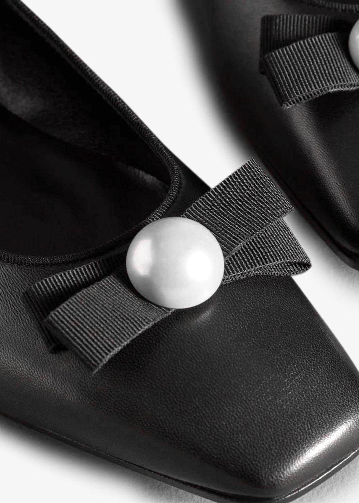 Carden Black Leather Ballet Pumps